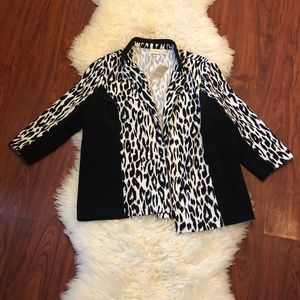 NWT Chico’s size 4 (2x) Blazer